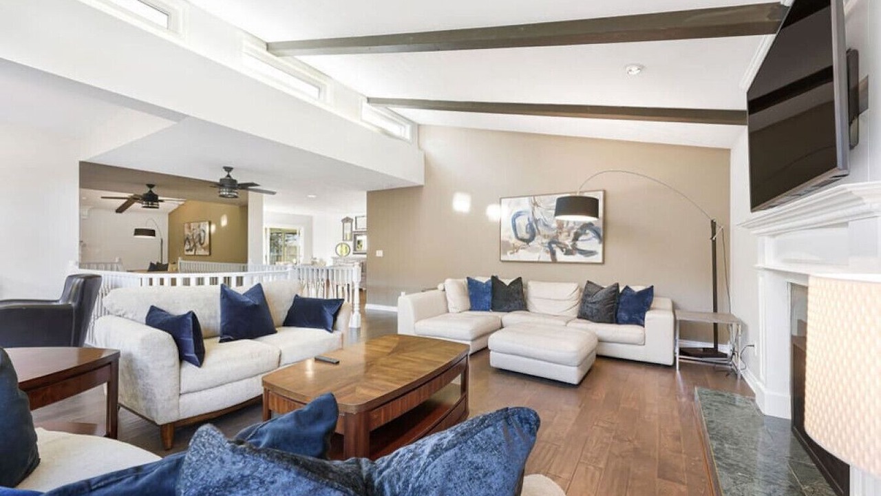 Photo of Livingroom in Surrey