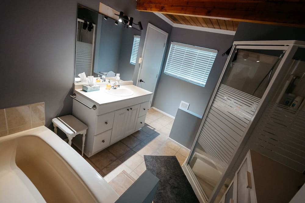 Photo of Bathroom in Pender Island
