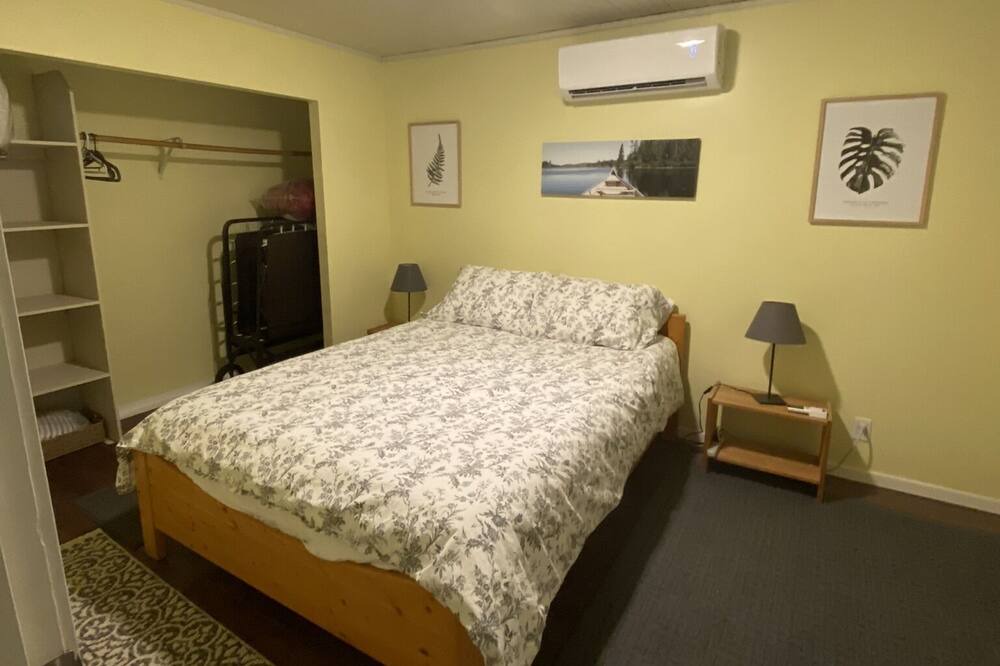 Photo of Bedroom in Youbou