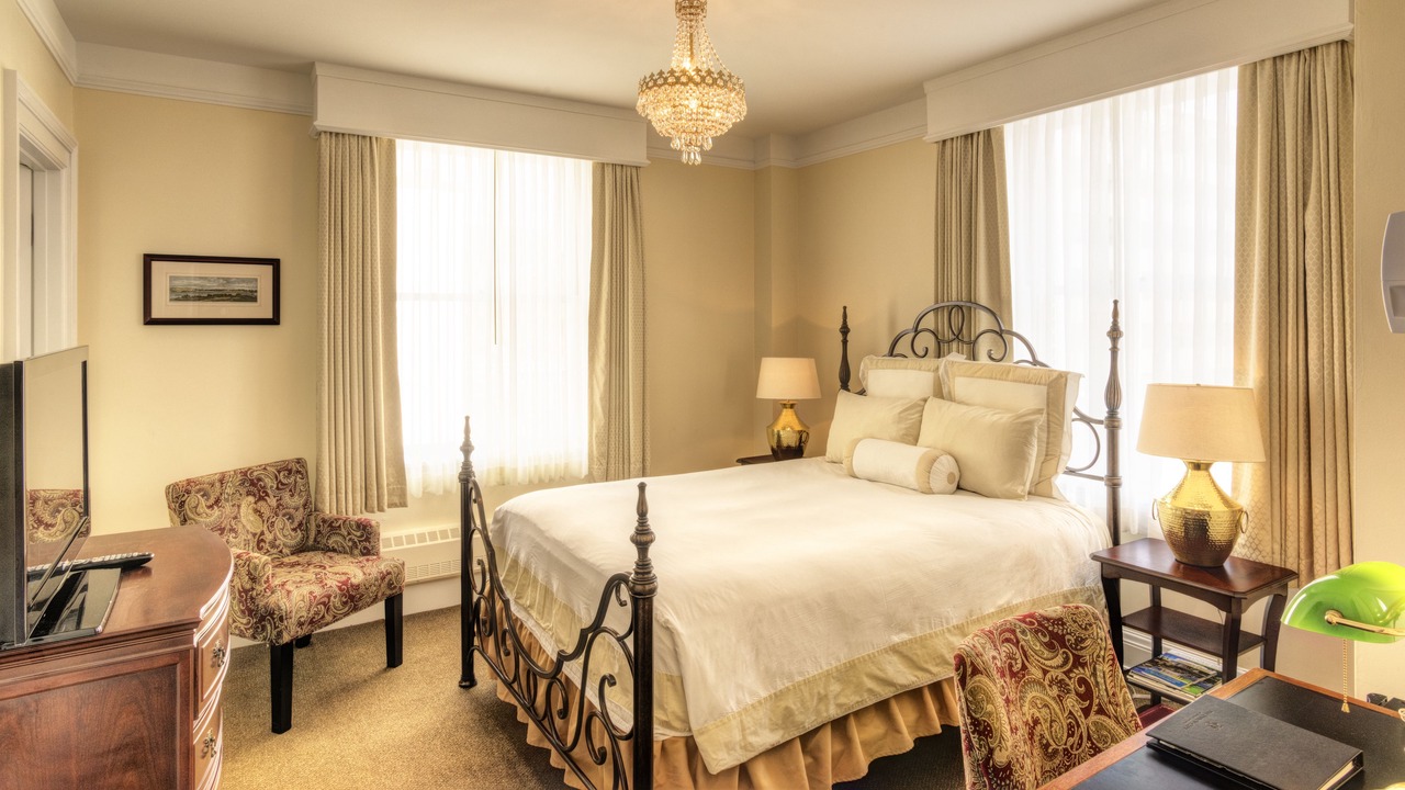 Photo of Bedroom in Downtown Victoria
