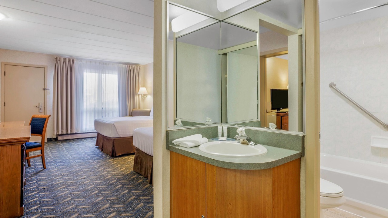 Photo of Bathroom in Niagara Falls