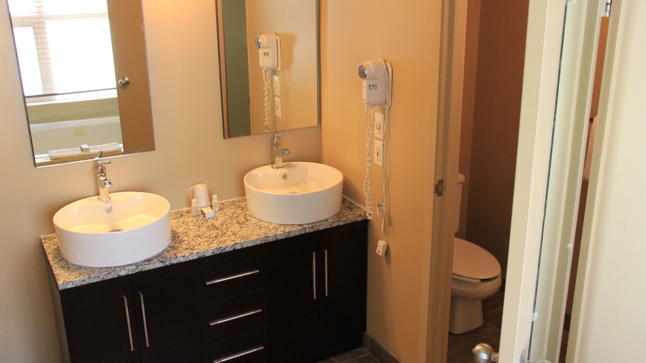 Photo of Bathroom in Waterton Park