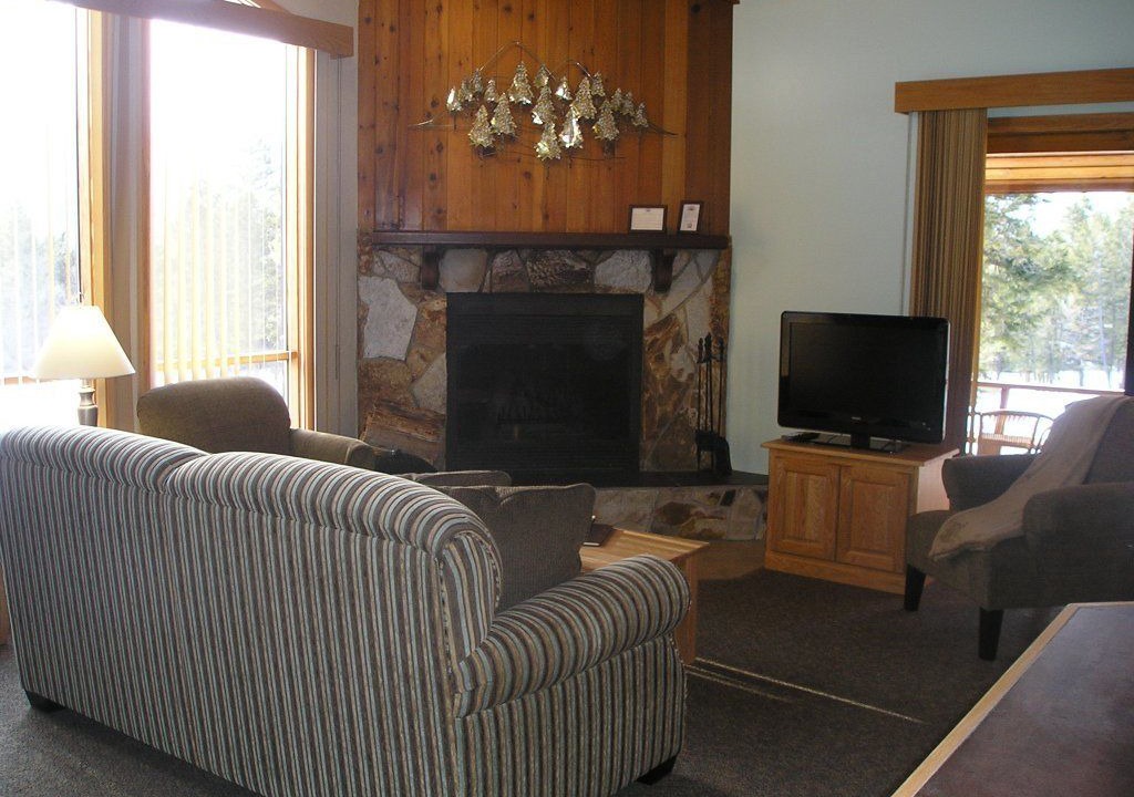 Photo of Livingroom in East Kootenay