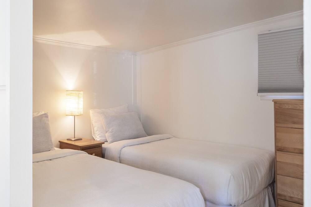 Photo of Bedroom in Okanagan-Similkameen