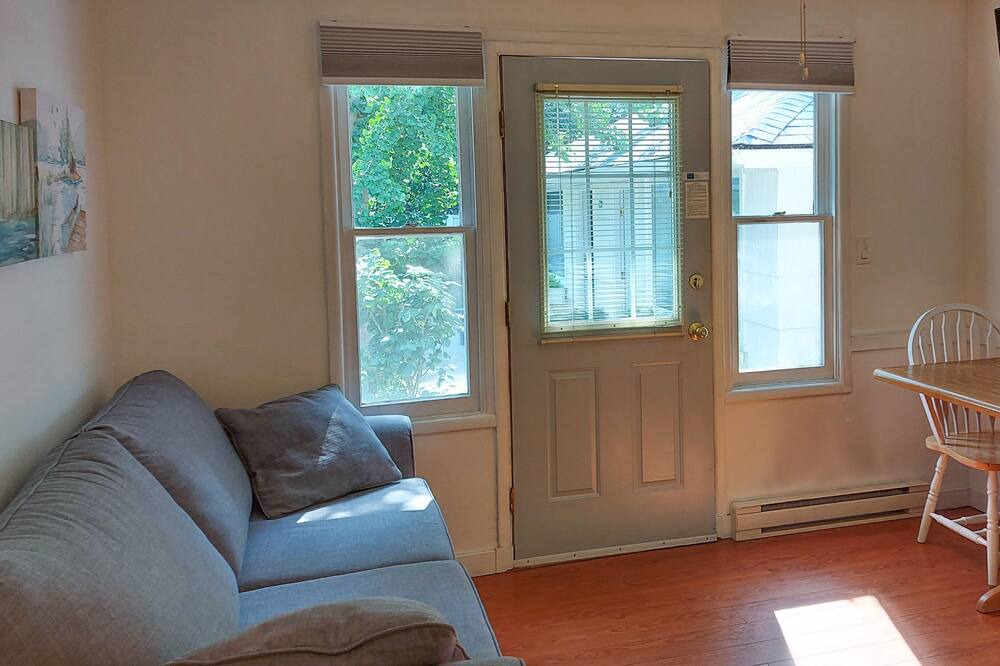 Photo of Bedroom in Okanagan-Similkameen