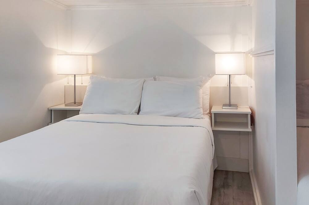 Photo of Bedroom in Okanagan-Similkameen