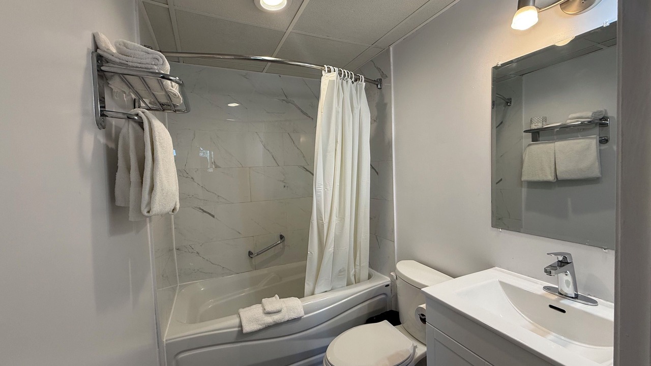 Photo of Bathroom in Historic Powell River Townsite