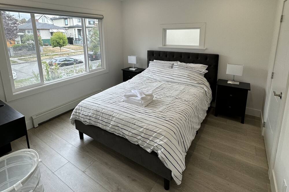 Photo of Bedroom in Sunset