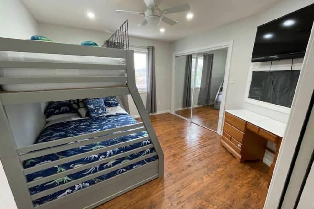 Photo of Bedroom in Port Franks