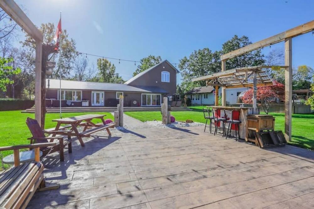 Photo of Outdoor in Port Franks