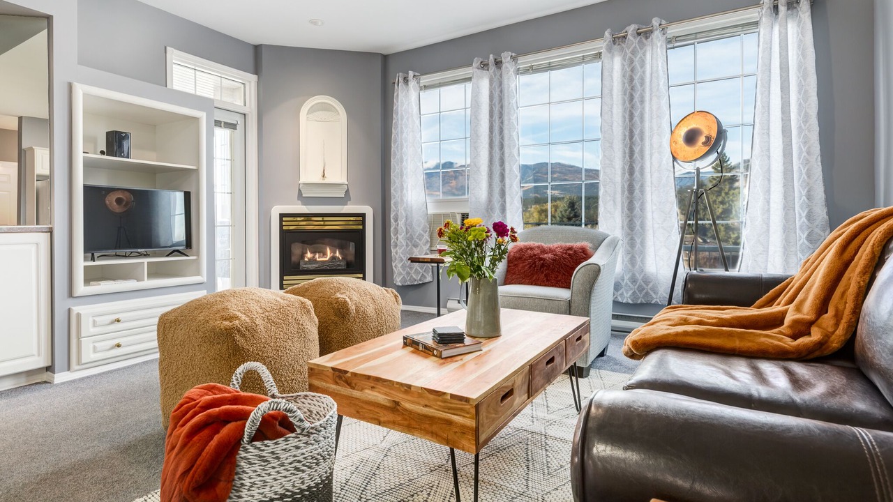 Photo of Livingroom in East Kootenay