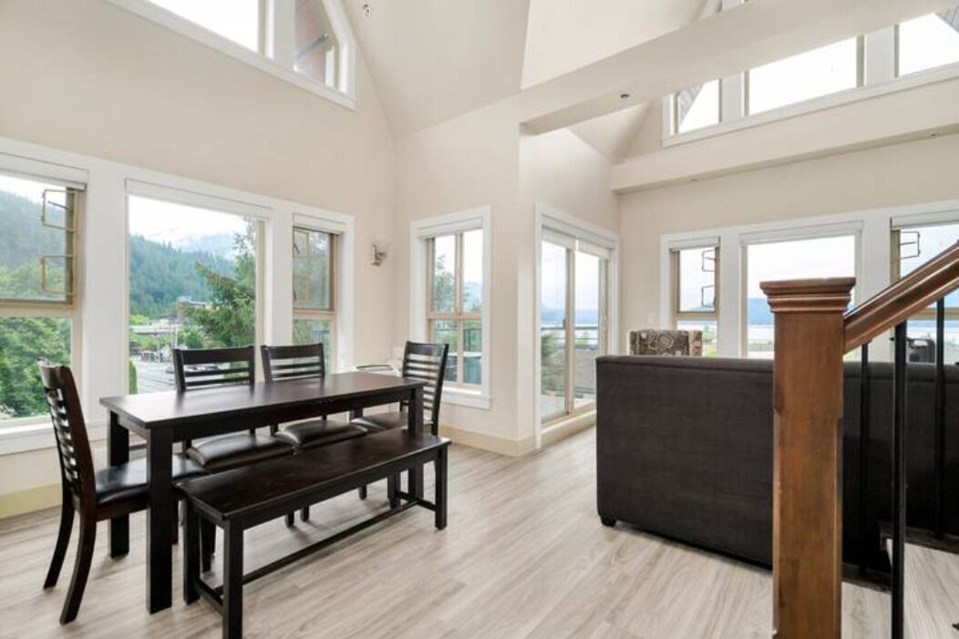 Photo of Bedroom in Harrison Hot Springs