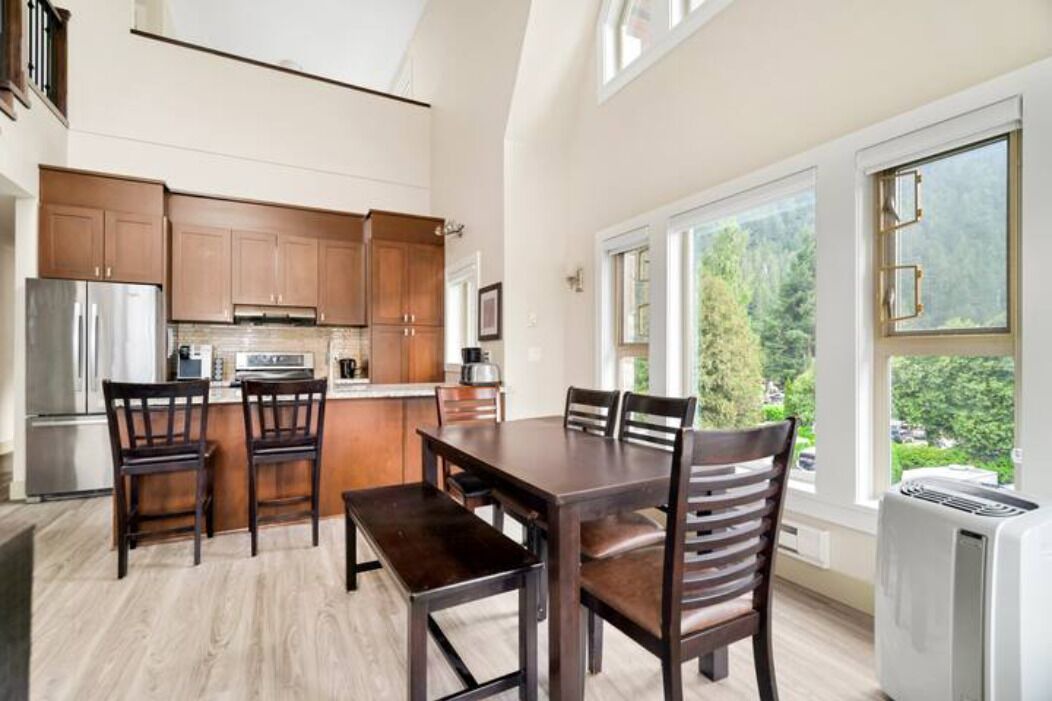 Photo of Kitchen in Harrison Hot Springs