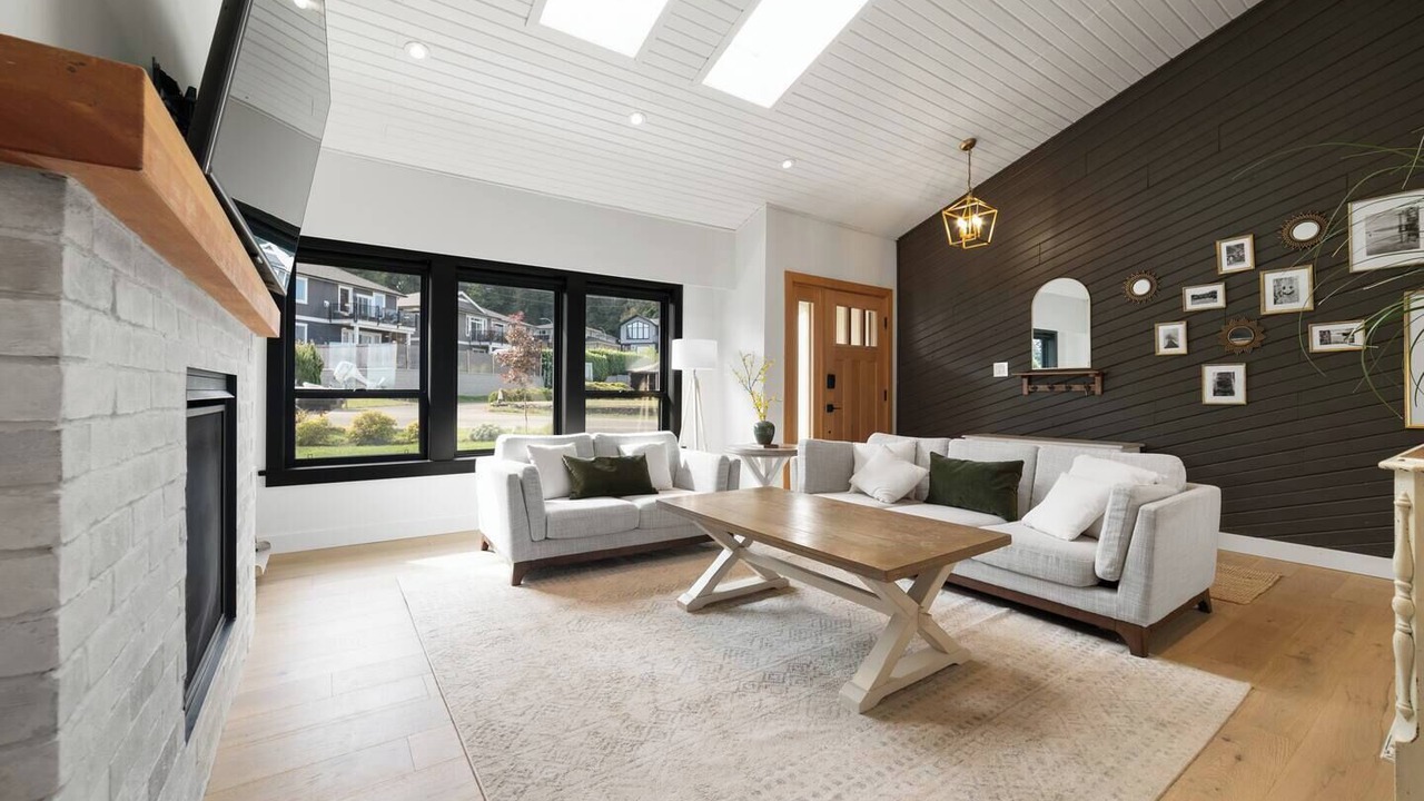 Photo of Livingroom in Chemainus