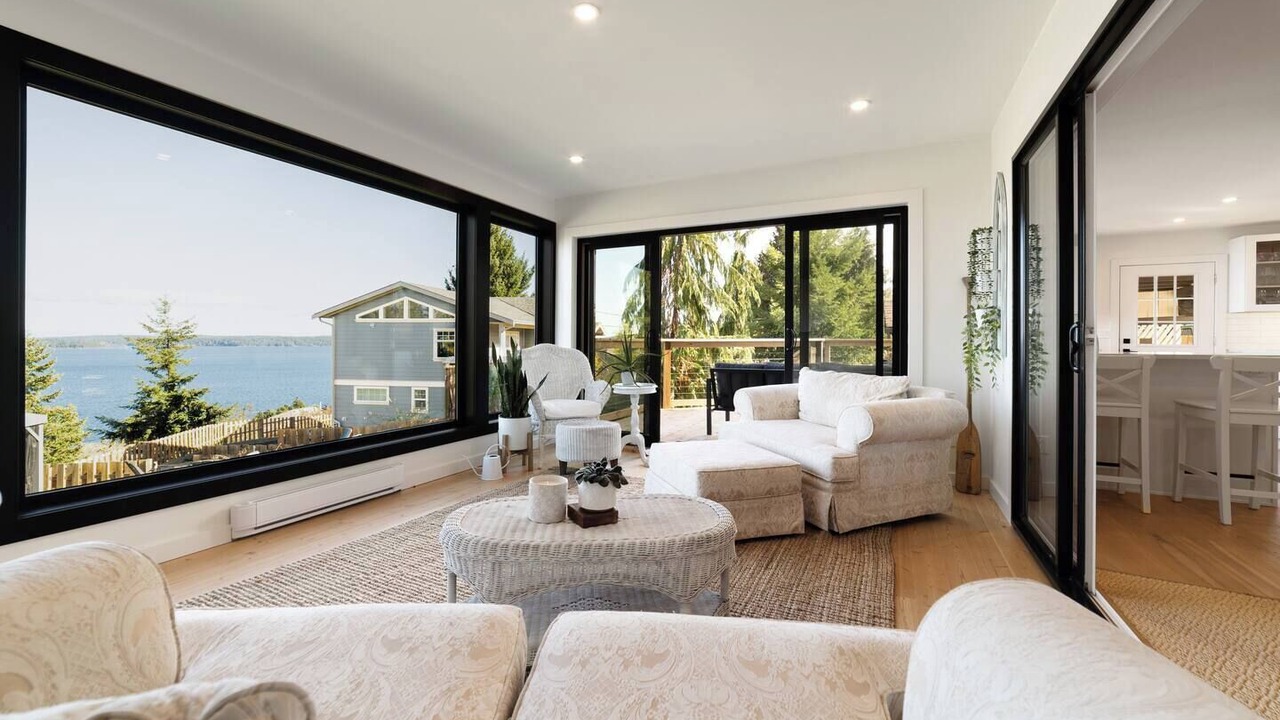 Photo of Livingroom in Chemainus