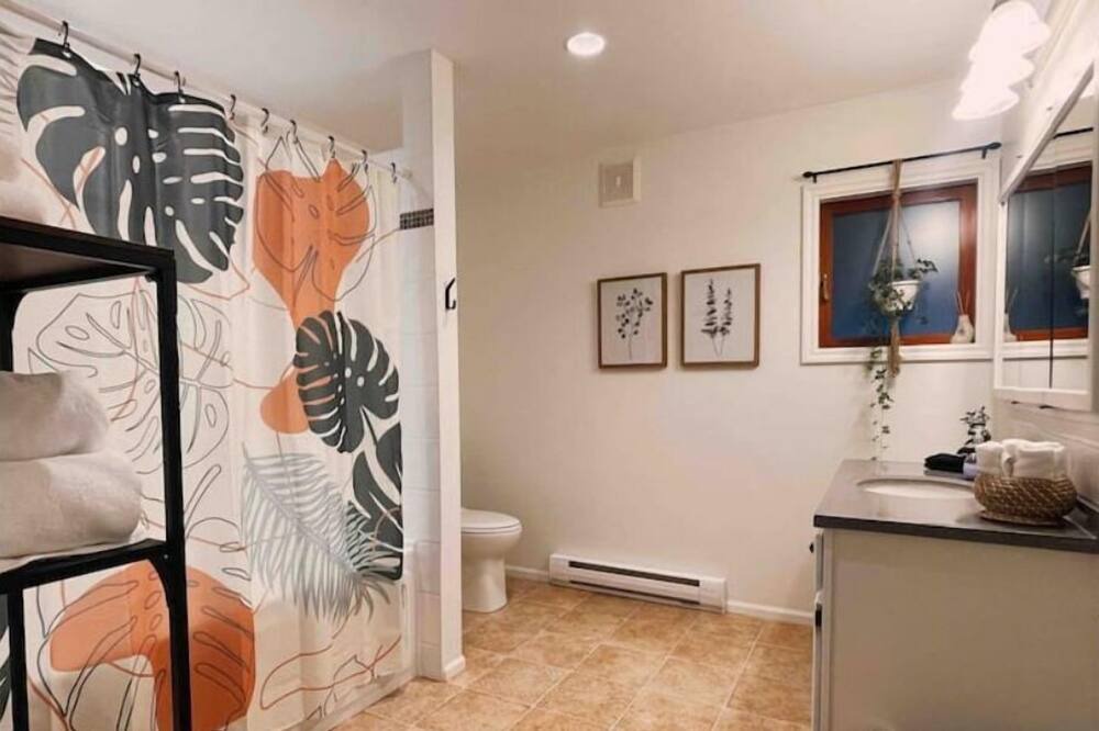 Photo of Bedroom in Gibsons