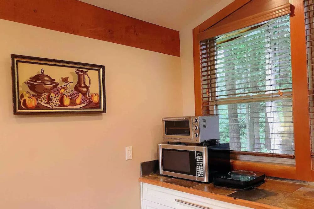 Photo of Kitchen in Surrey