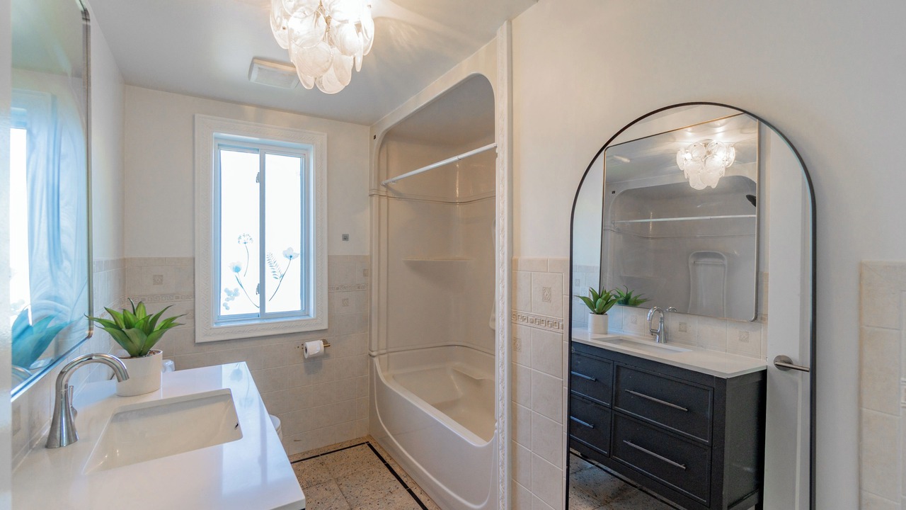 Photo of Bathroom in Niagara Falls