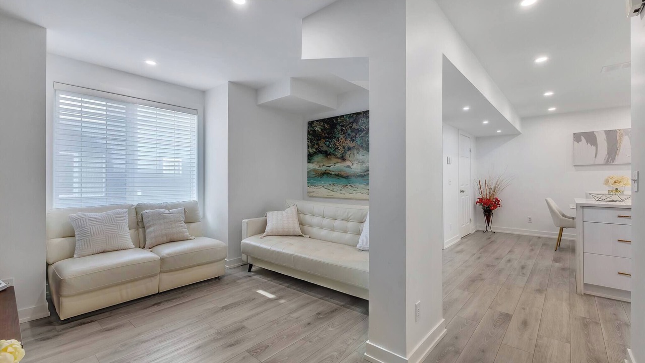 Photo of Bedroom in Crescent Heights