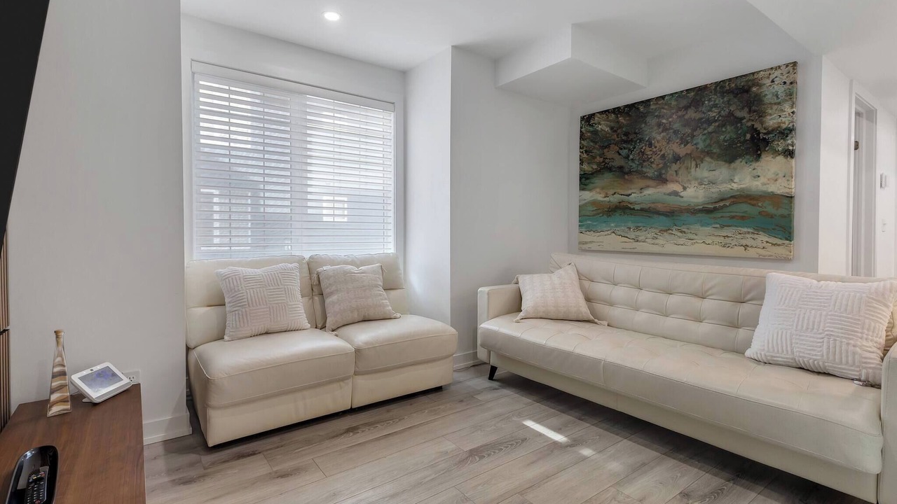 Photo of Bedroom in Crescent Heights