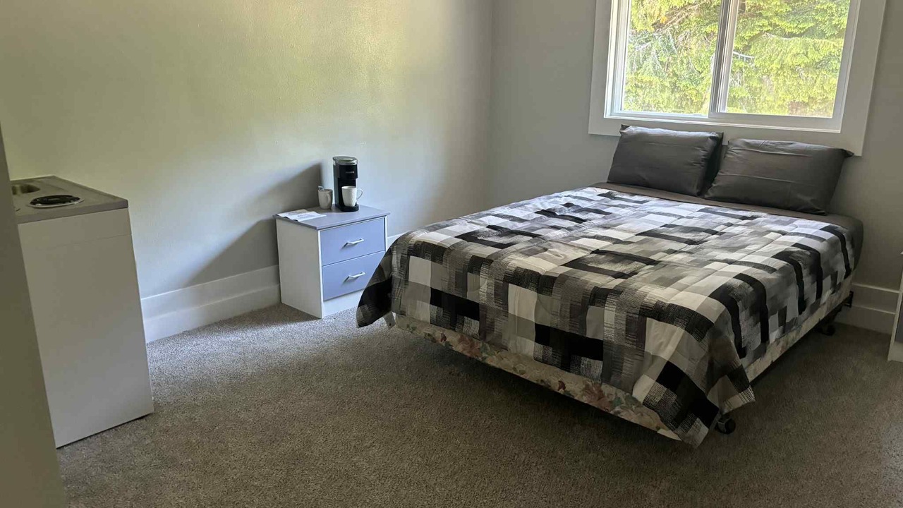 Photo of Bedroom in Sayward