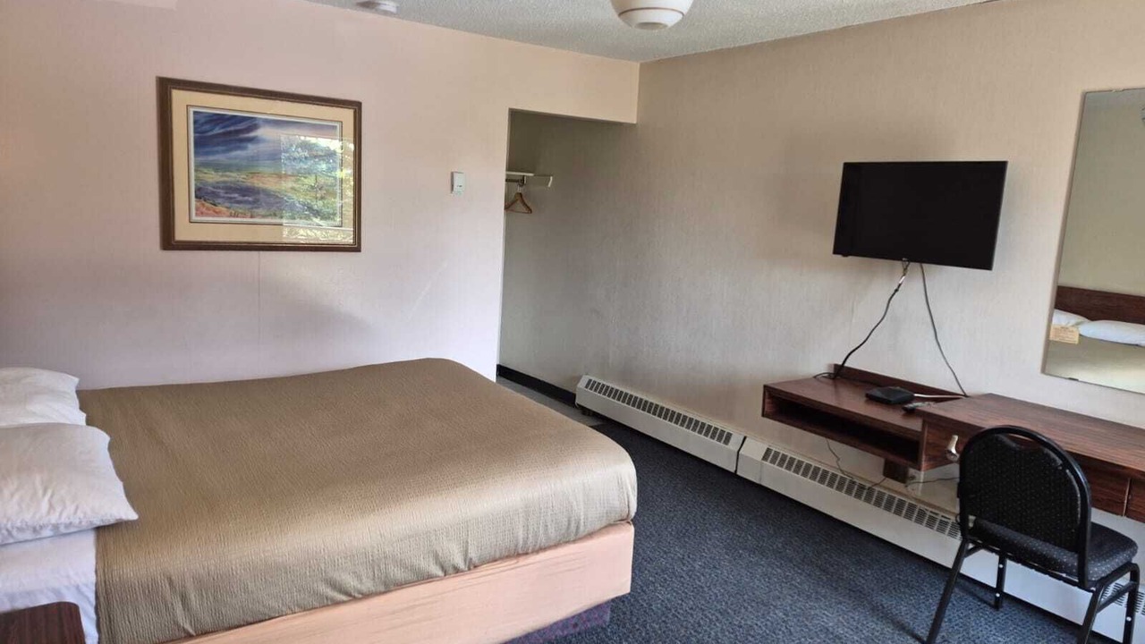 Photo of Bedroom in Jasper Place