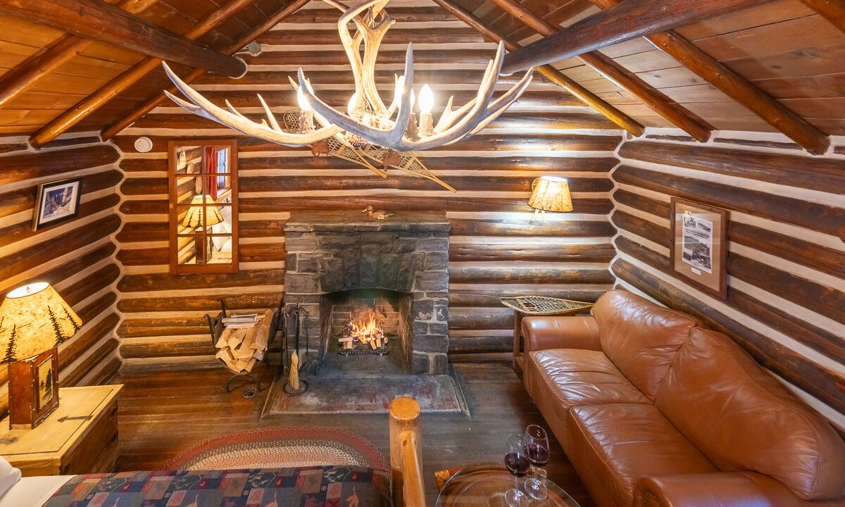 Photo of Livingroom in Castle Junction