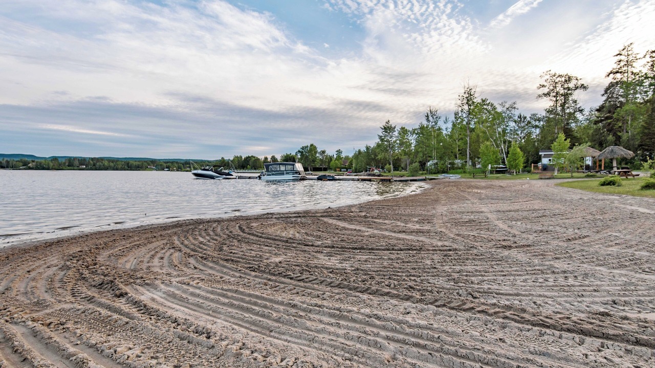 Photo of Outdoor in Larouche