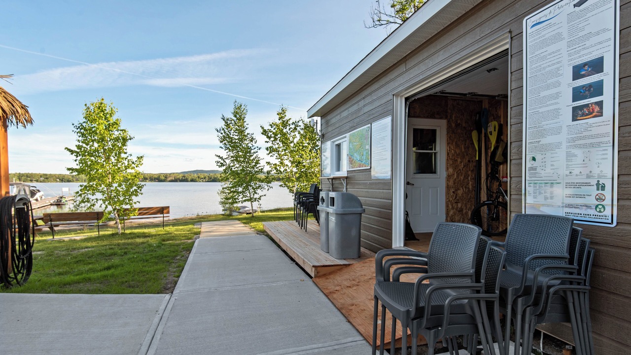 Photo of Outdoor in Larouche