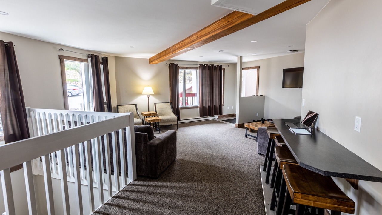 Photo of Livingroom in Radium Hot Springs