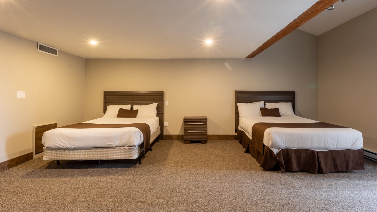 Photo of Bedroom in Radium Hot Springs