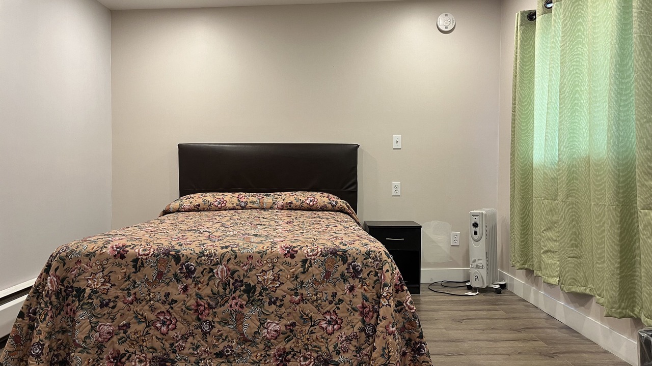 Photo of Bedroom in Haines Junction