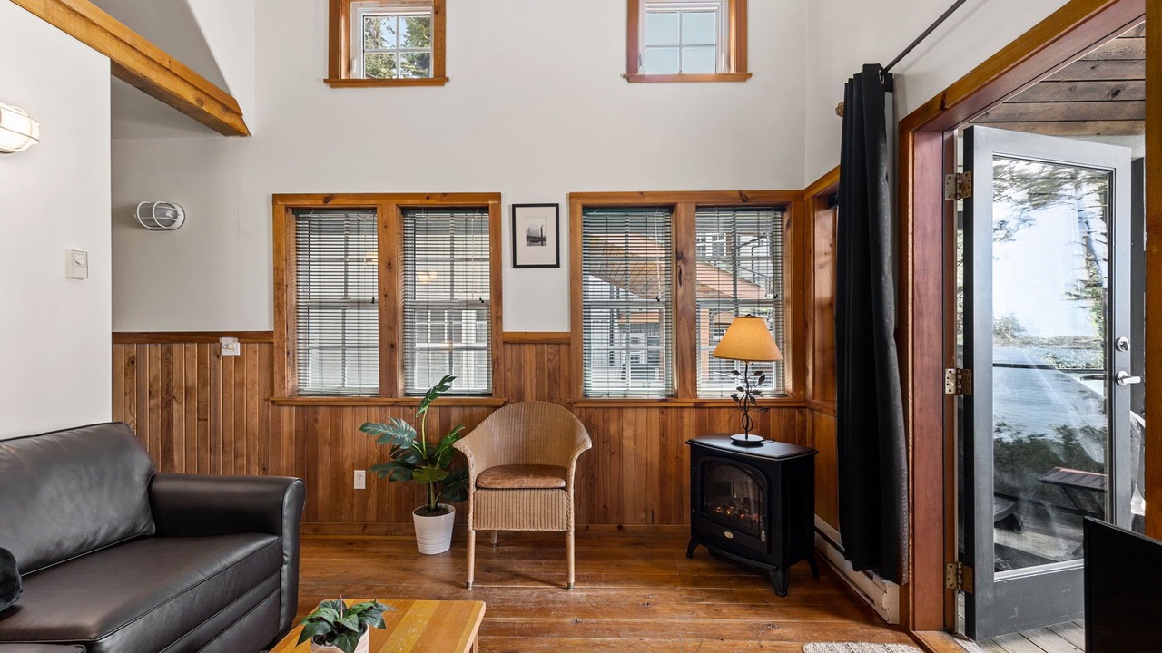 Photo of Livingroom in Ucluelet