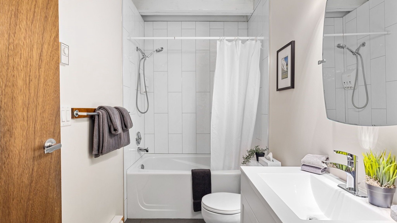 Photo of Bathroom in Ucluelet