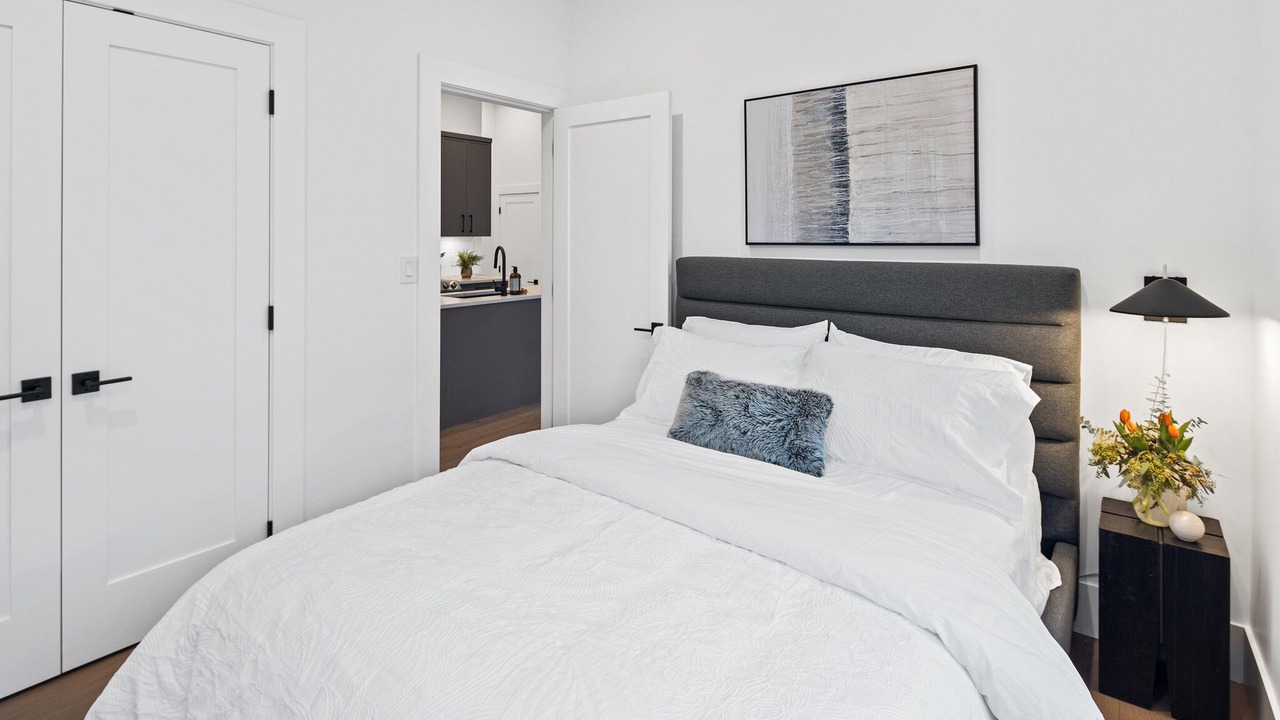 Photo of Bedroom in Colwood