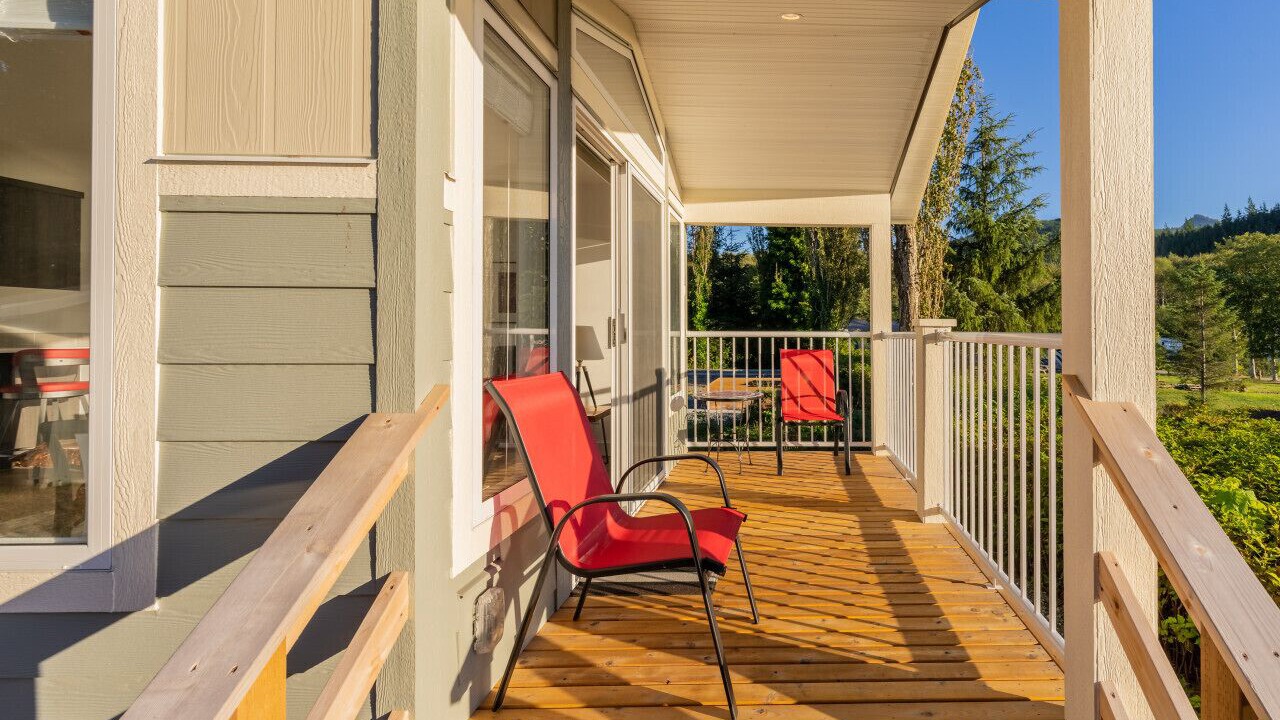 Photo of Patio Balcony in Regional District of Mount Waddington