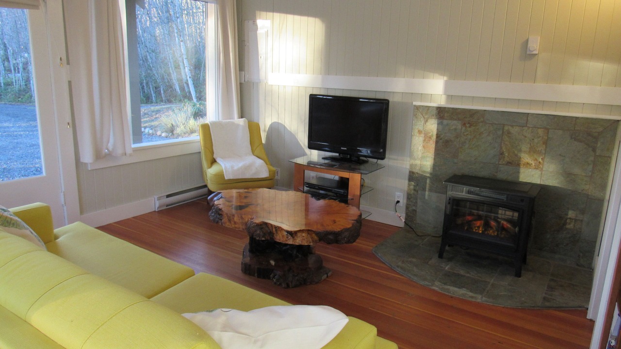 Photo of Livingroom in Sooke