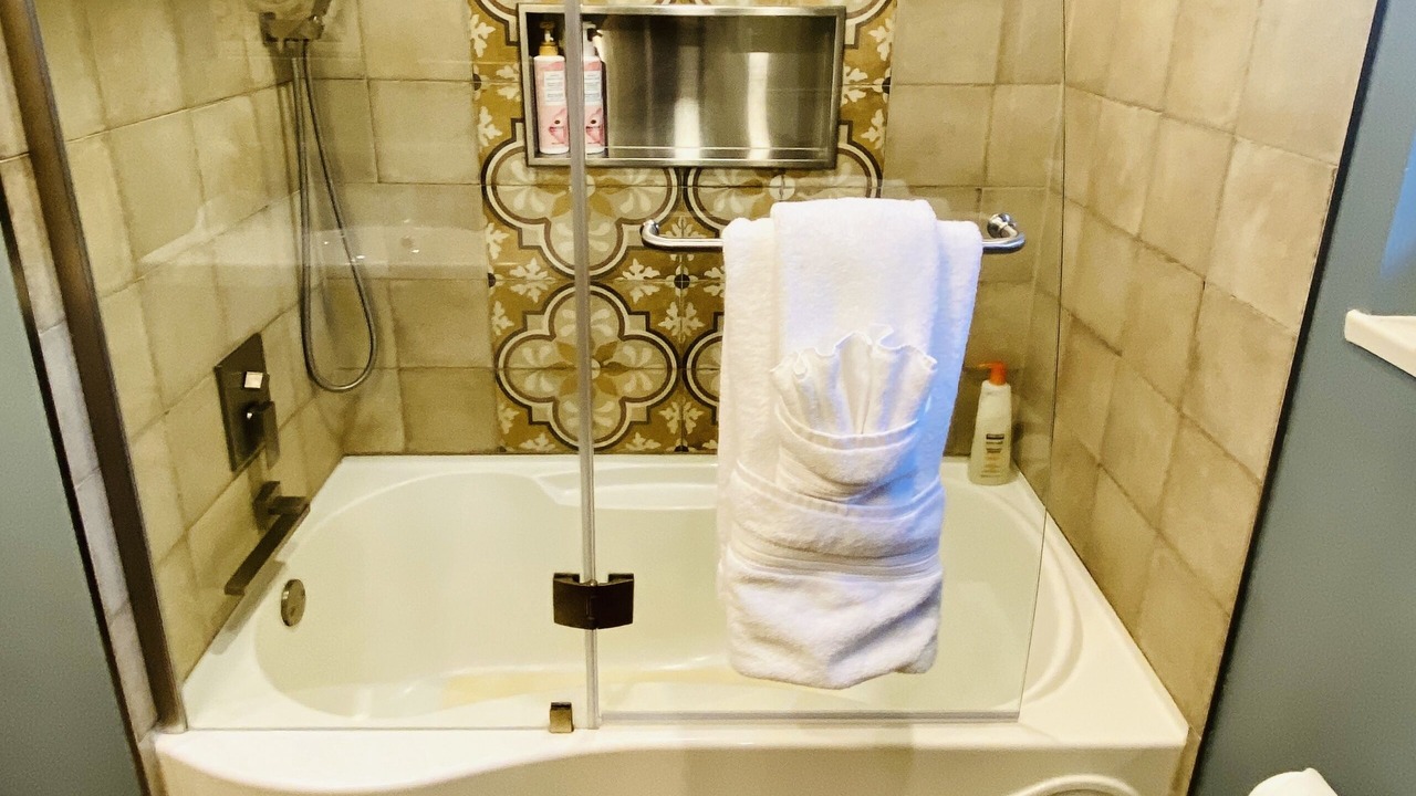 Photo of Bathroom in Knight