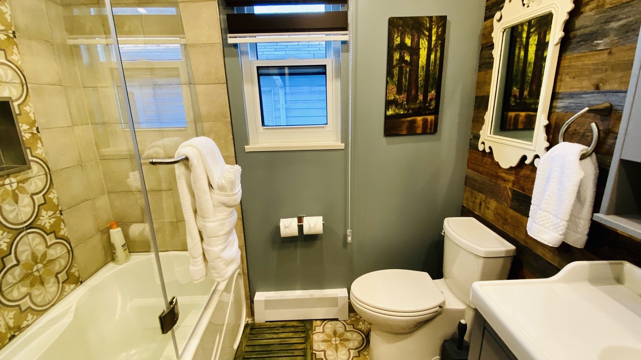 Photo of Bathroom in Knight