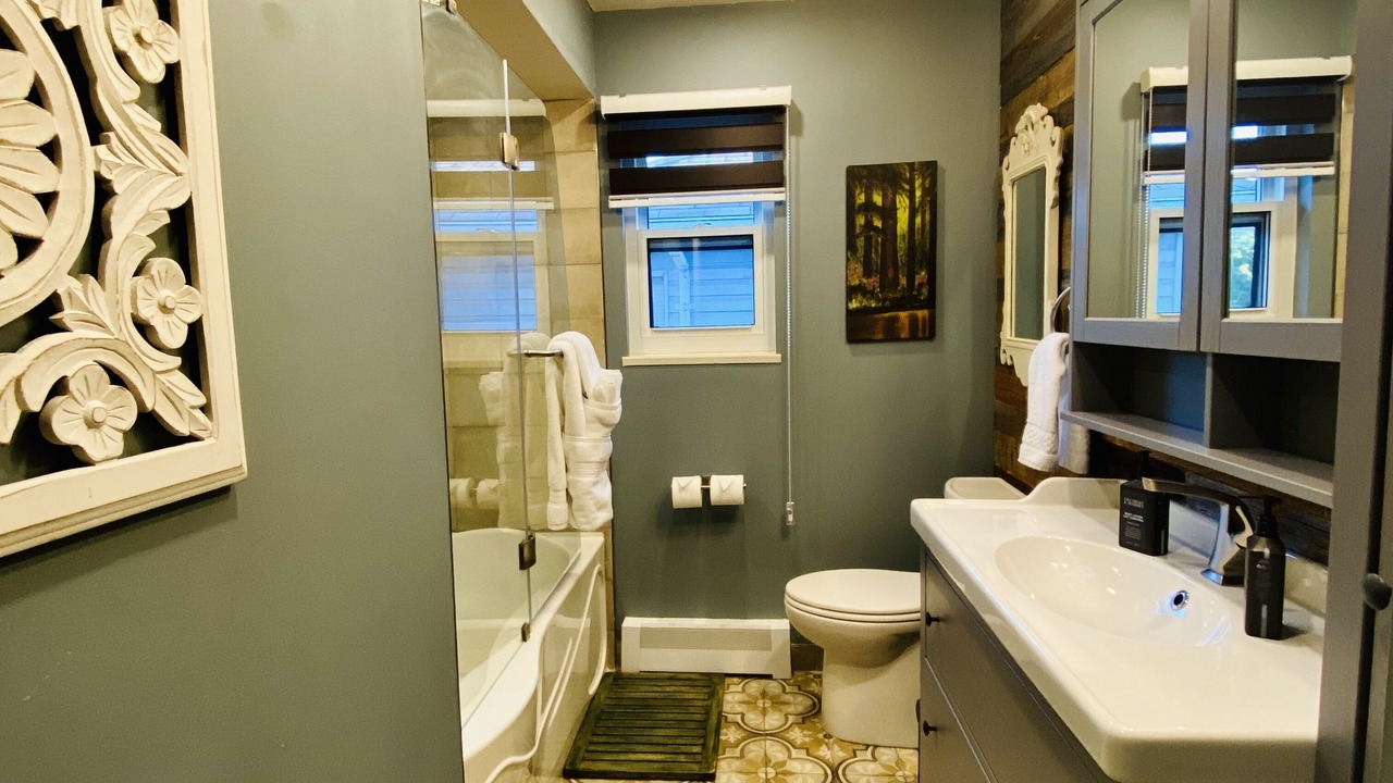 Photo of Bathroom in Knight