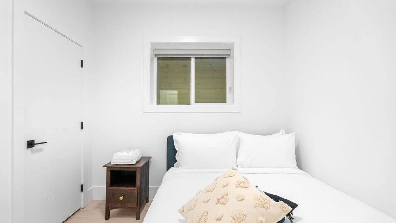 Photo of Bedroom in Surrey Newton