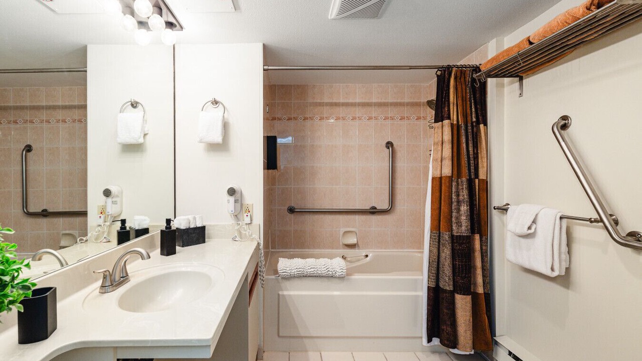 Photo of Bathroom in Upper Village