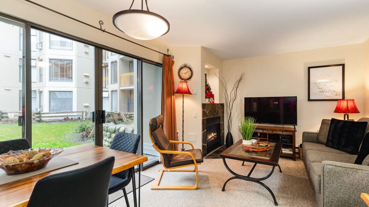 Photo of Livingroom in Upper Village