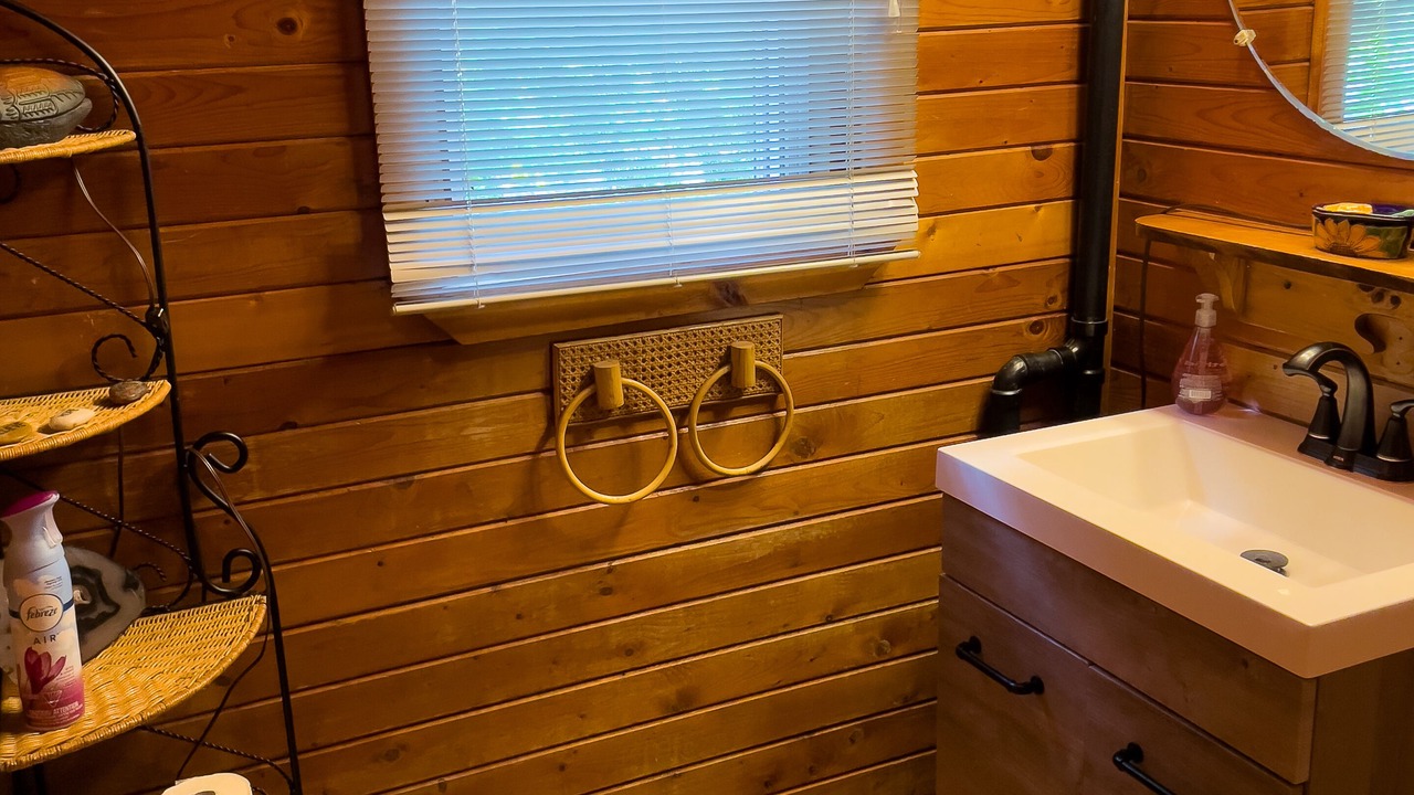 Photo of Bathroom in Deer Bay