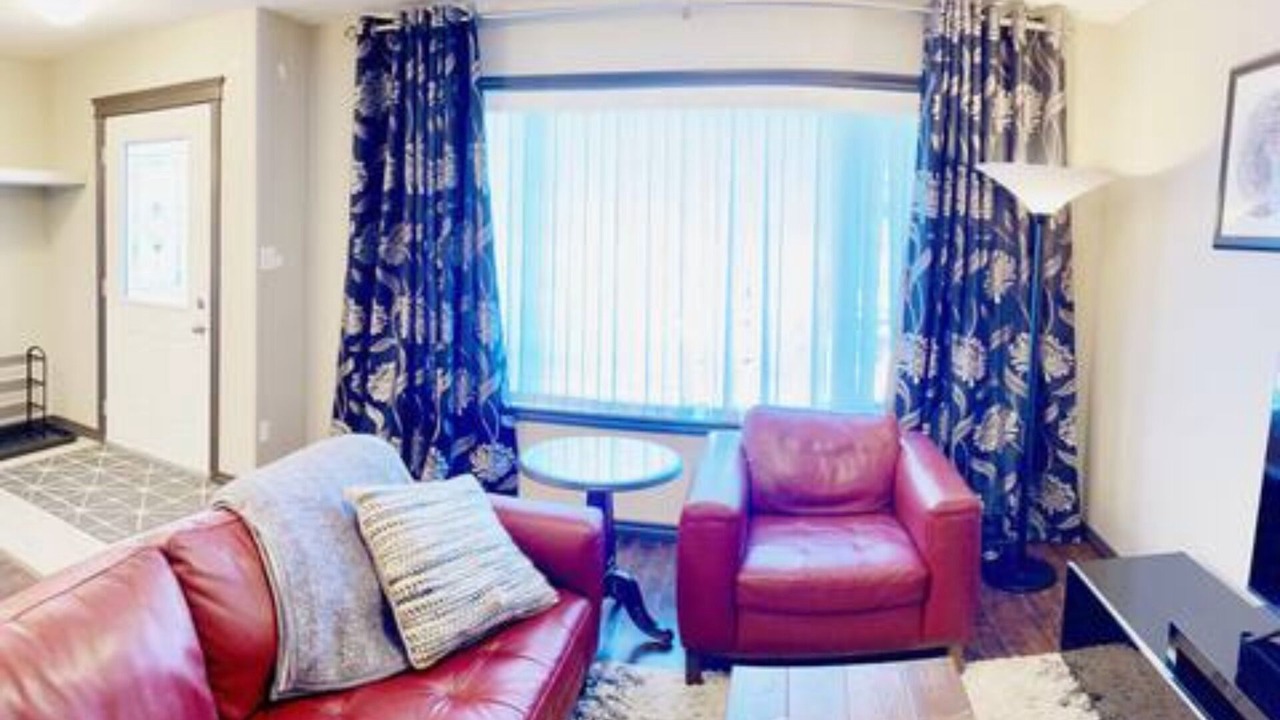 Photo of Livingroom in Northwest Edmonton