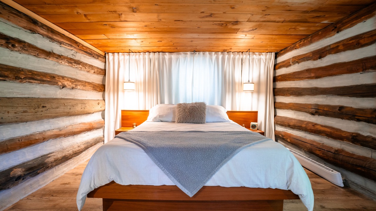 Photo of Bedroom in Bracebridge