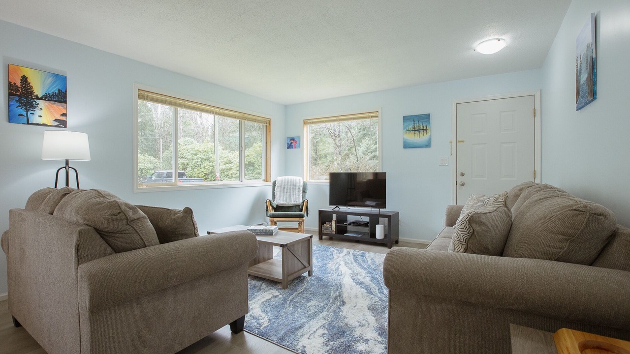 Photo of Livingroom in Tofino