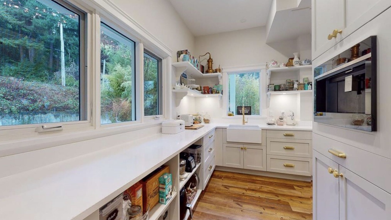 Photo of Kitchen in Roberts Creek