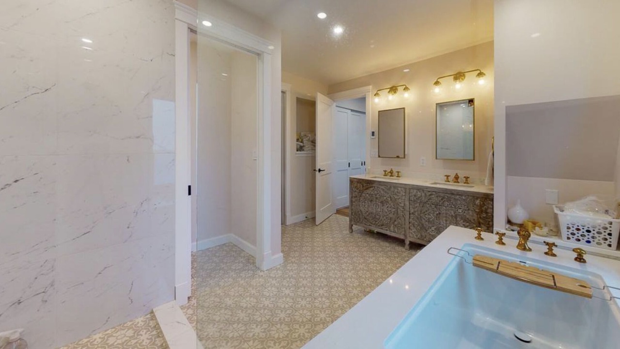 Photo of Bathroom in Roberts Creek