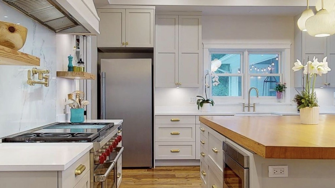 Photo of Kitchen in Roberts Creek